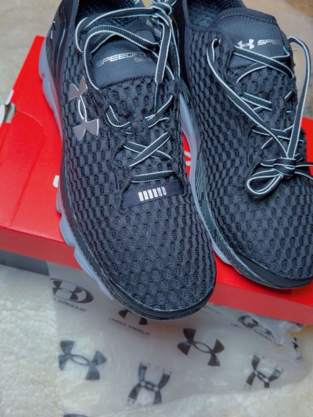Under Armour Black and Gray Mesh Speedform Running Sneakers